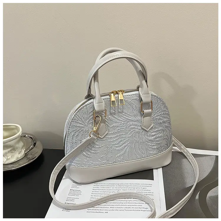 Trendy White Floral Shell Bag for Women 2025 — feature 26