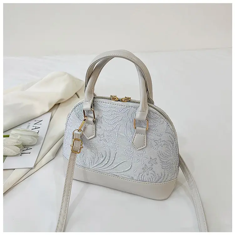 Trendy White Floral Shell Bag for Women 2025 - Image 2