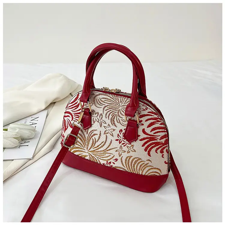 Trendy White Floral Shell Bag for Women 2025 - Image 4