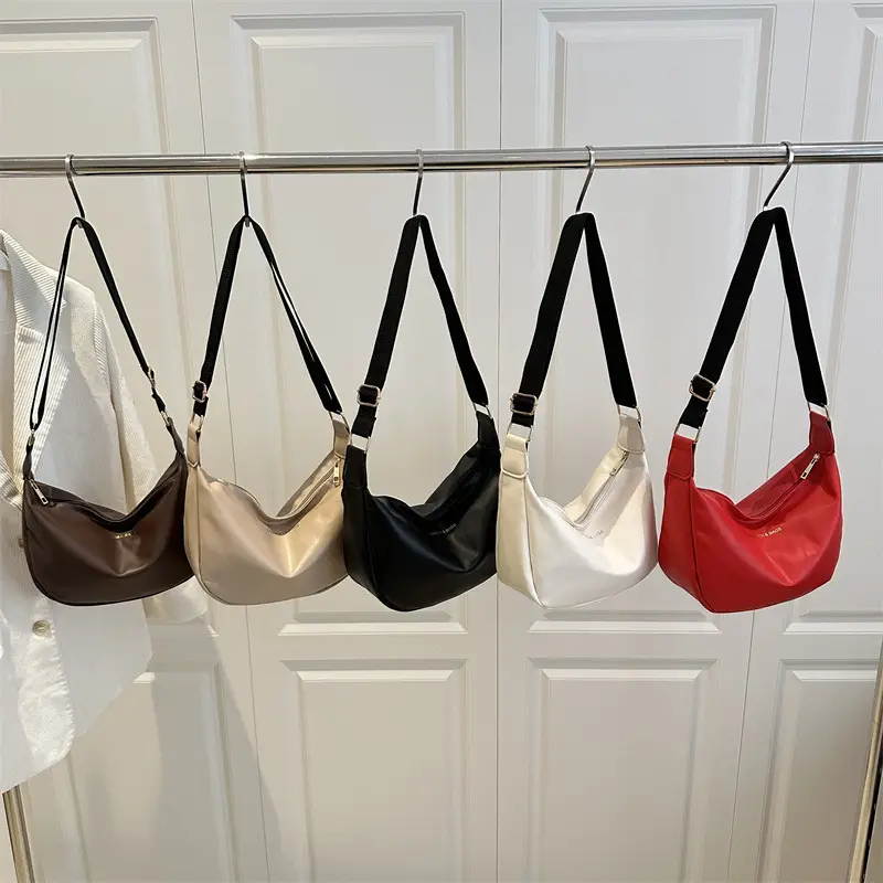 Women's Large Capacity Crossbody Bag Solid Color - Image 9