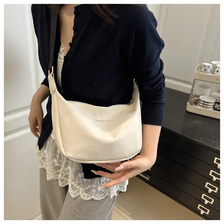 Women's Large Capacity Crossbody Bag Solid Color — feature 12