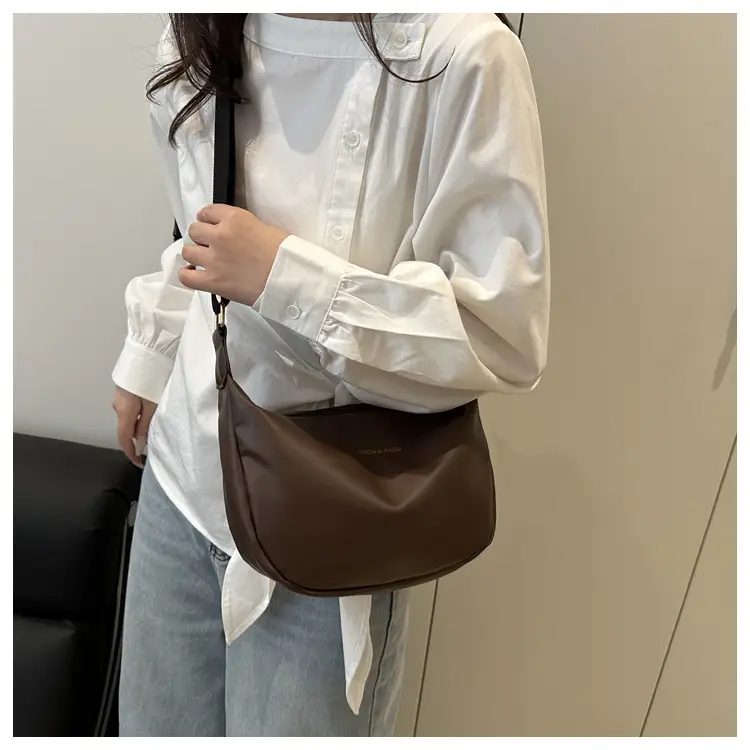 Women's Large Capacity Crossbody Bag Solid Color — feature 14