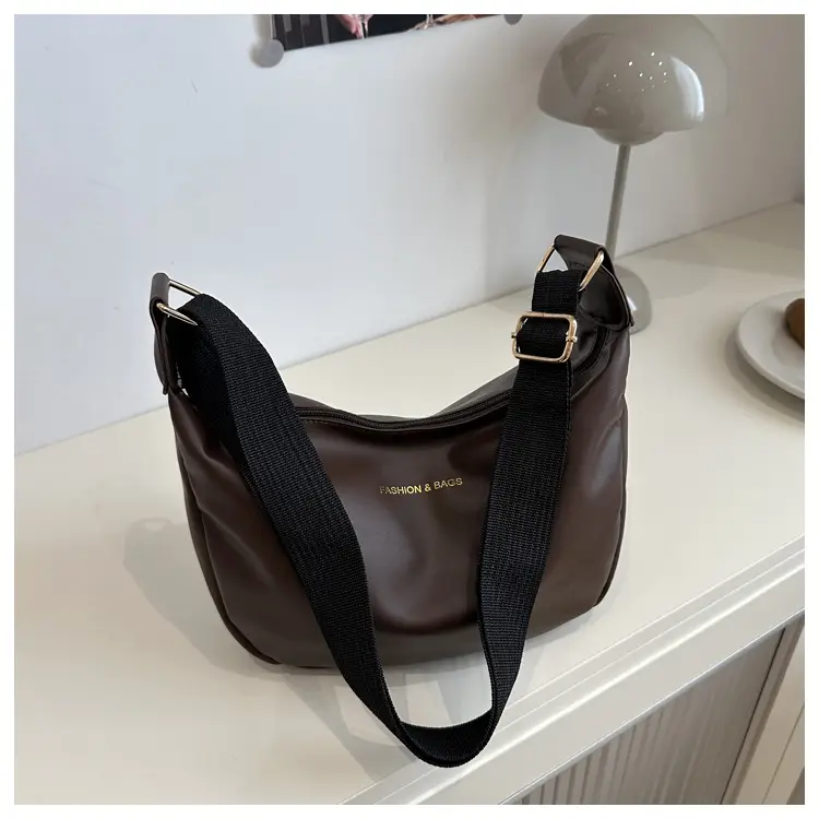Women's Large Capacity Crossbody Bag Solid Color — feature 22