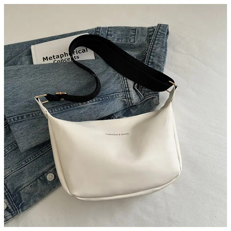 Women's Large Capacity Crossbody Bag Solid Color - Image 2