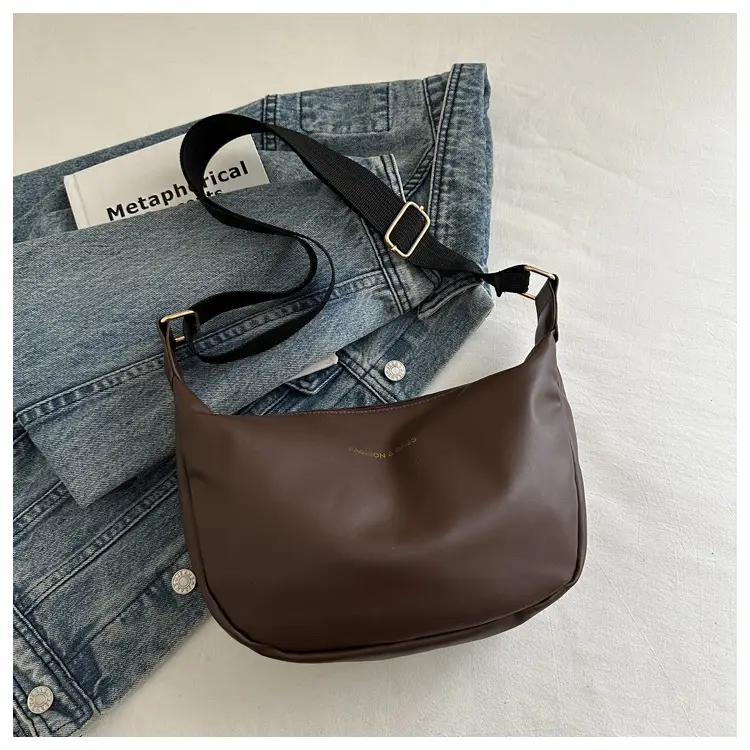 Women's Large Capacity Crossbody Bag Solid Color - Image 4