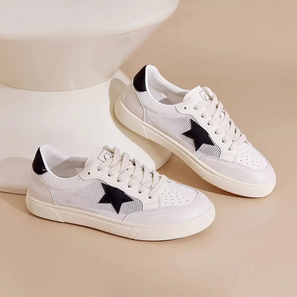 Women's White Star Mesh Training Shoes