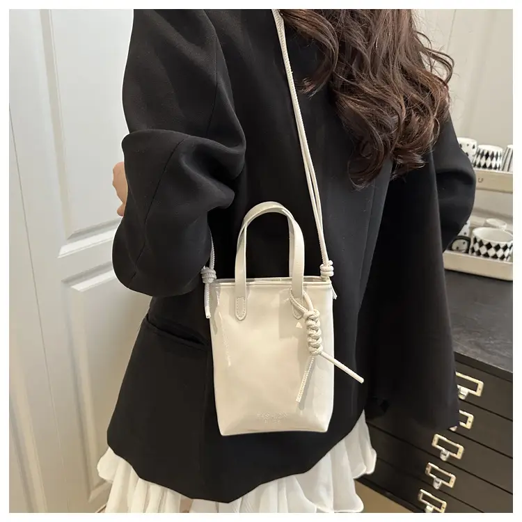 Women Silver Crossbody Bag with Handle Luggage Leather Goods — feature 8