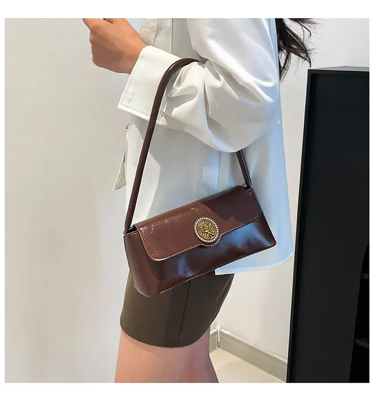 New French Style Retro Underarm Bag Women's Fashion Light Luxury Simple Hand Bag — feature 14