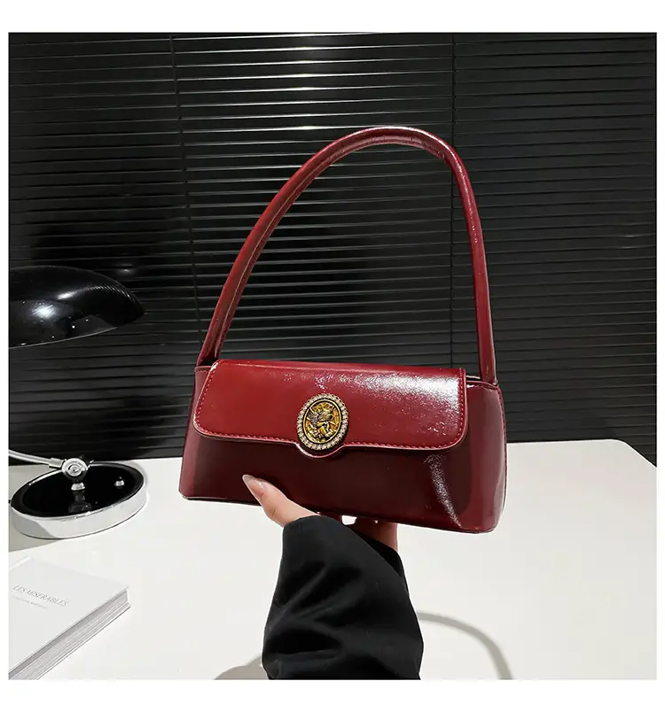 New French Style Retro Underarm Bag Women's Fashion Light Luxury Simple Hand Bag — feature 23
