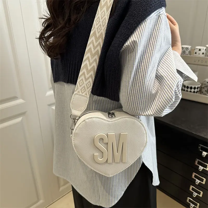 Sweet Heart Crossbody Bag Pink Women - Image 7
