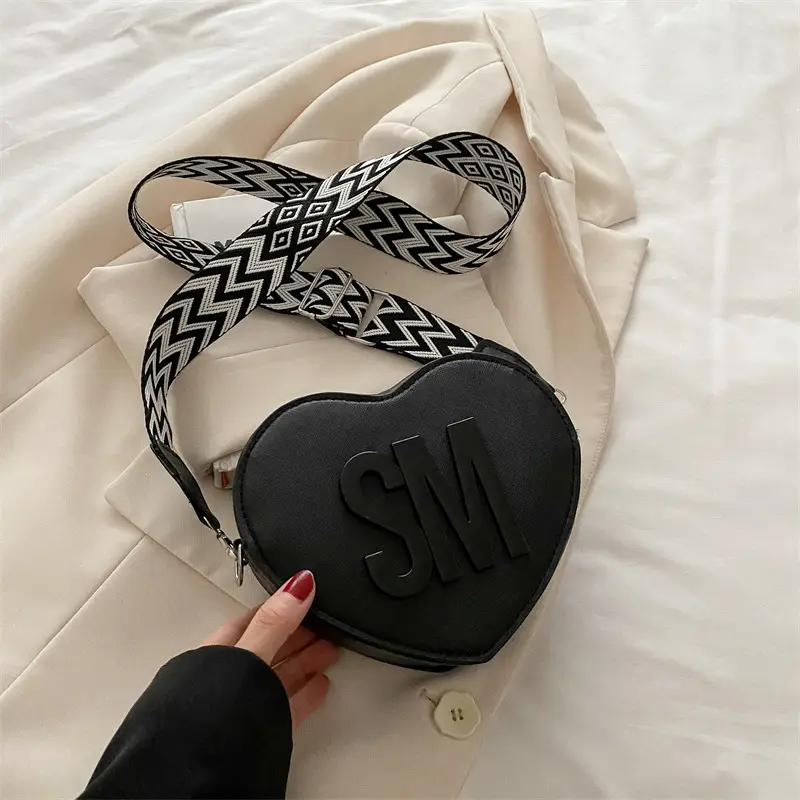 Sweet Heart Crossbody Bag Pink Women - Image 3