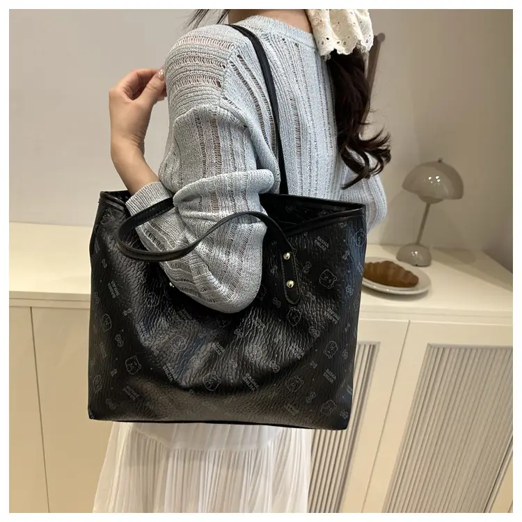 Women's Printed Leather Shoulder Bag Large Capacity 2025 — feature 19