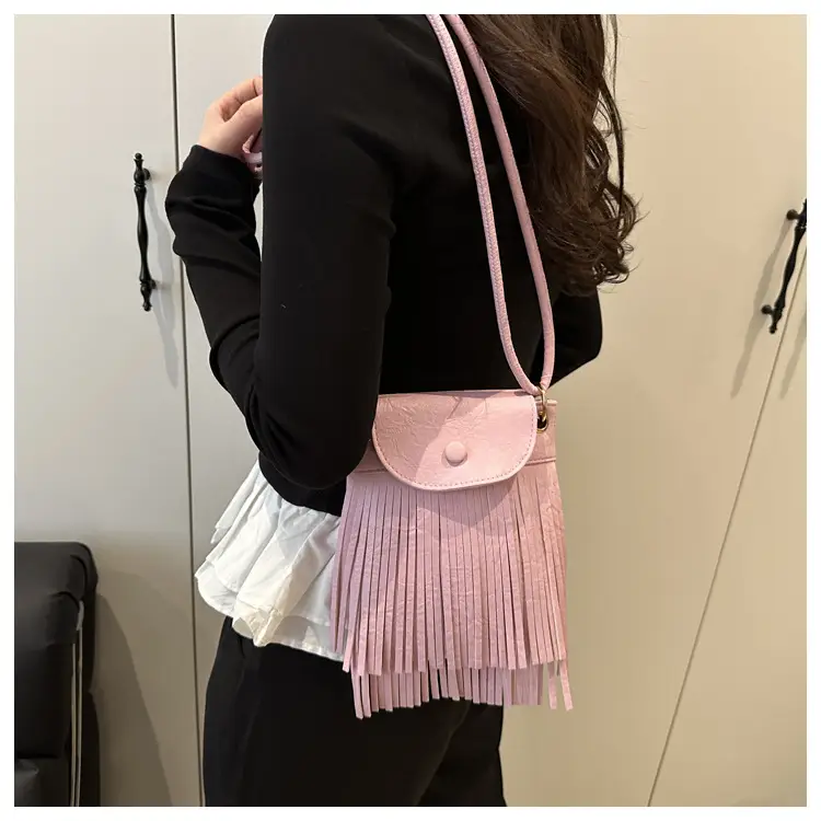 Pink Tassel Mobile Phone Bag for Women — feature 11
