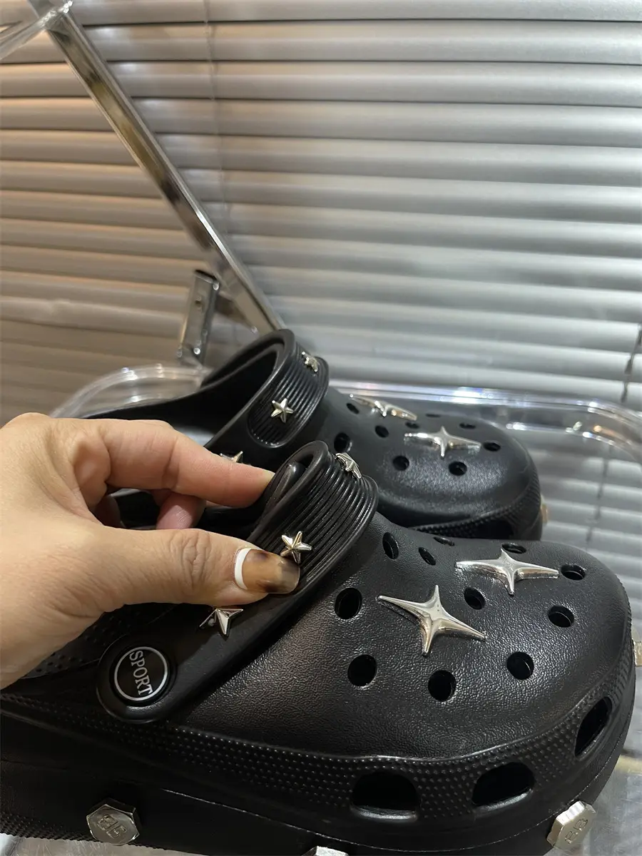 2025 New Summer Thick Sole Cave Shoes Cyber Celebrous Slippers Women's Outwear Summer Out Sandals Women's Heap Tops — feature 5