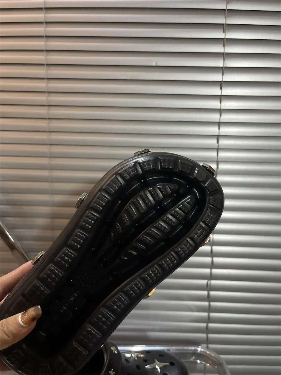 2025 New Summer Thick Sole Cave Shoes Cyber Celebrous Slippers Women's Outwear Summer Out Sandals Women's Heap Tops — feature 9
