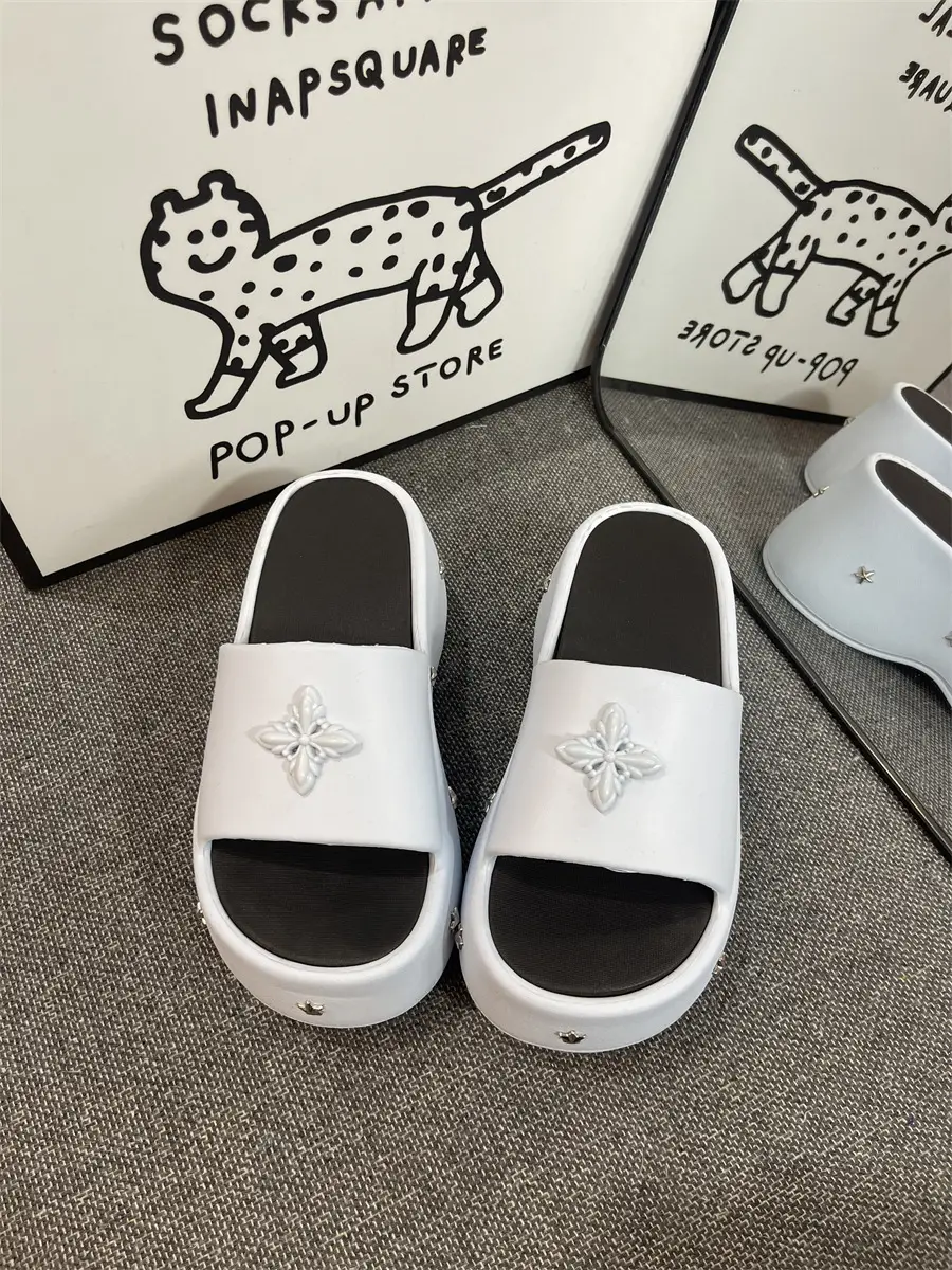 2025 New Punk Style 8cm Thick Bottom Slippers Women's Summer Outer Wear Summer Sandals for Students — feature 5