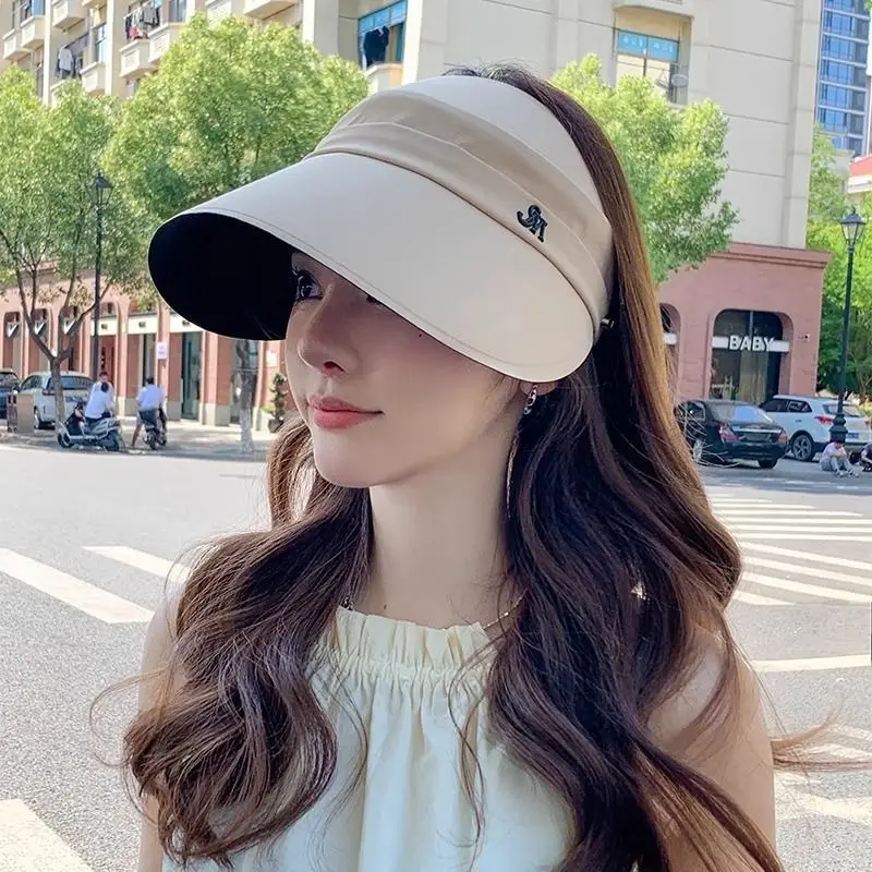Women Sun Visor Hat with Big Bristle UV Protection - Image 3