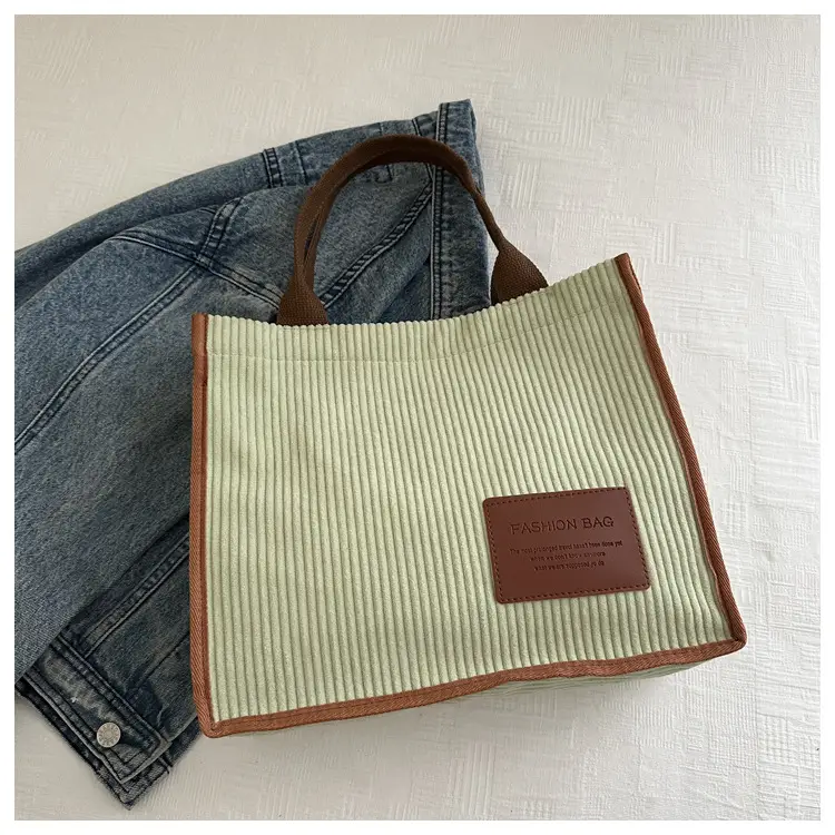 Women Large Capacity Korean Style Tote Bag 2026 — feature 13