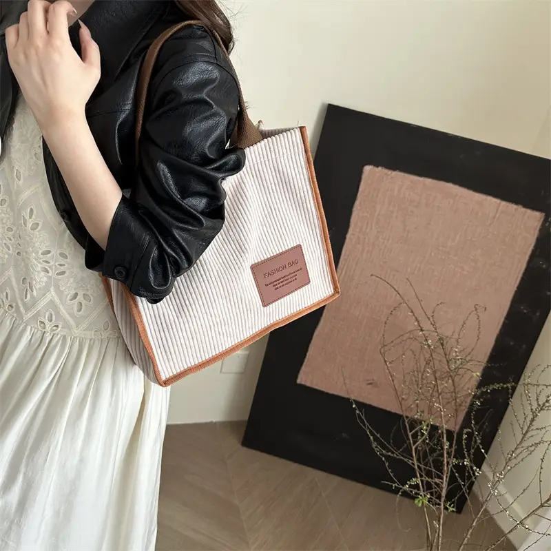 Women Large Capacity Korean Style Tote Bag 2026 — feature 23