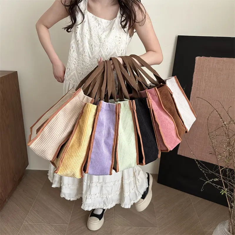 Women Large Capacity Korean Style Tote Bag 2026 — feature 24