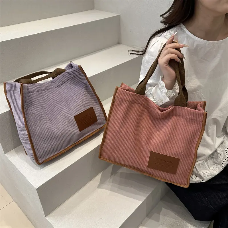 Women Large Capacity Korean Style Tote Bag 2026 — feature 25