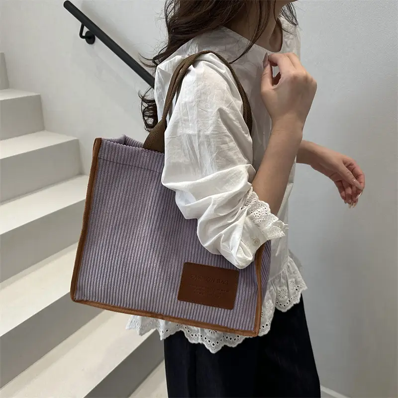 Women Large Capacity Korean Style Tote Bag 2026 — feature 26