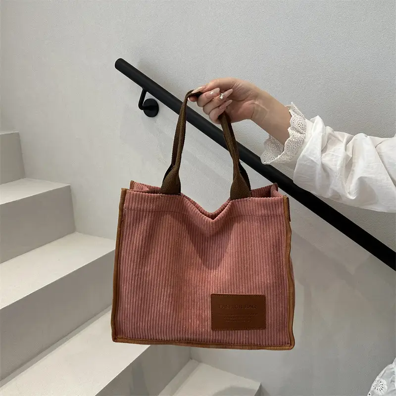 Women Large Capacity Korean Style Tote Bag 2026 — feature 28