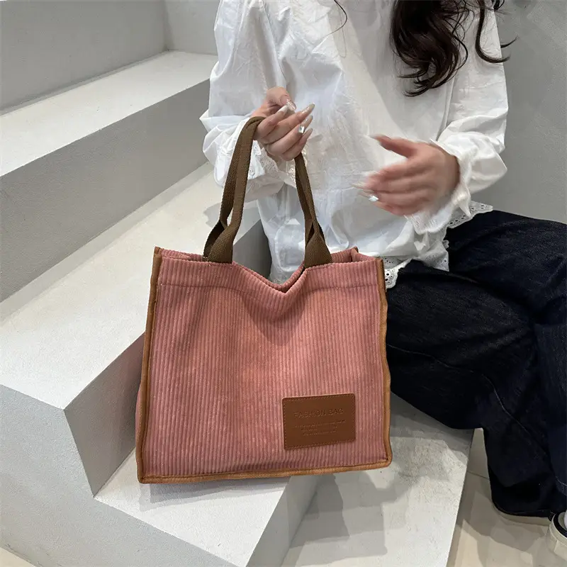 Women Large Capacity Korean Style Tote Bag 2026 — feature 29