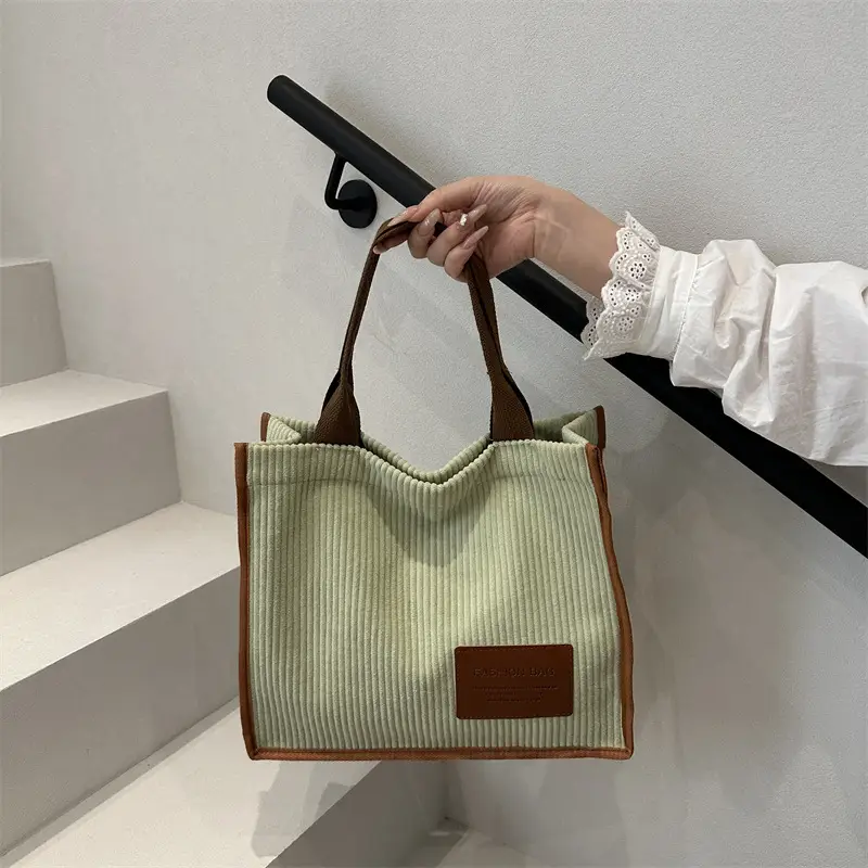 Women Large Capacity Korean Style Tote Bag 2026 — feature 32