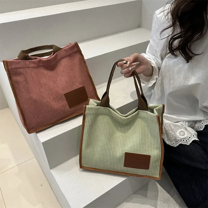Women Large Capacity Korean Style Tote Bag 2026 — feature 33