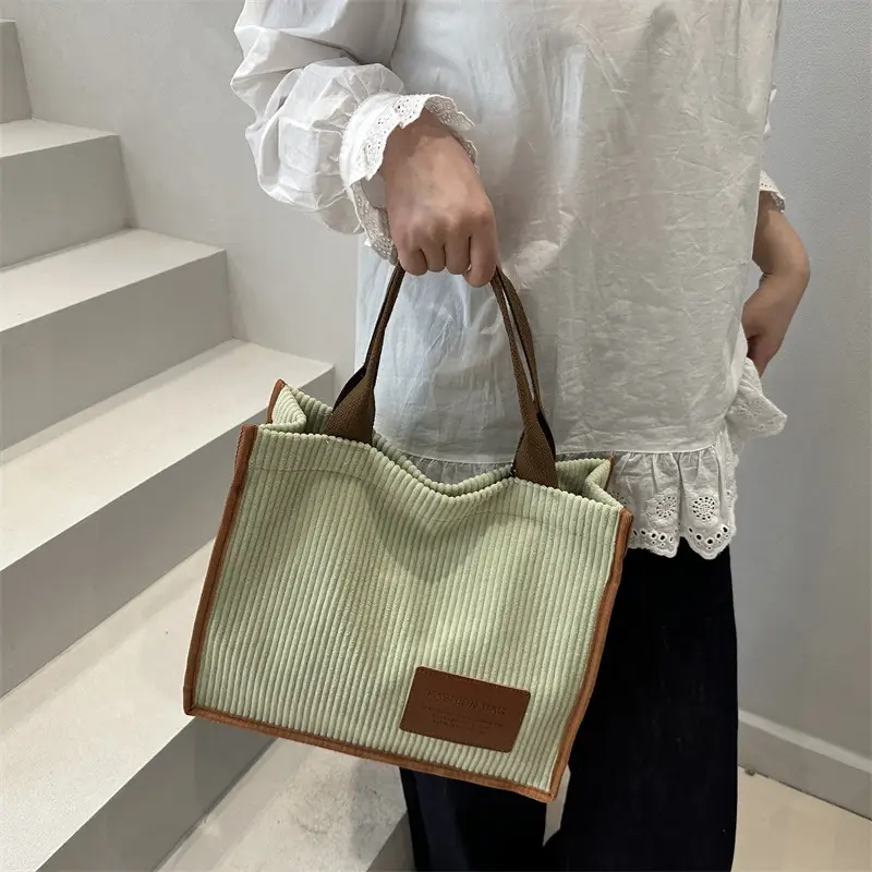 Women Large Capacity Korean Style Tote Bag 2026 — feature 35