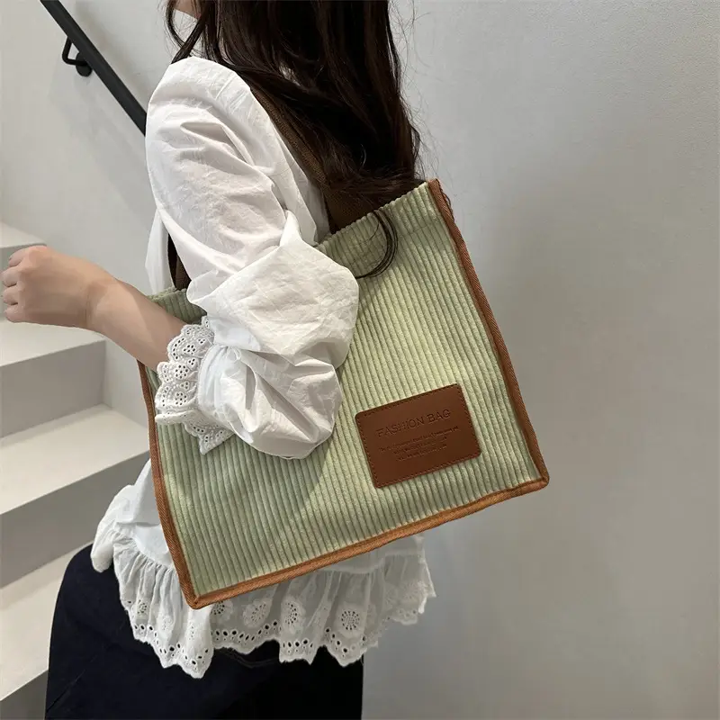 Women Large Capacity Korean Style Tote Bag 2026 — feature 36