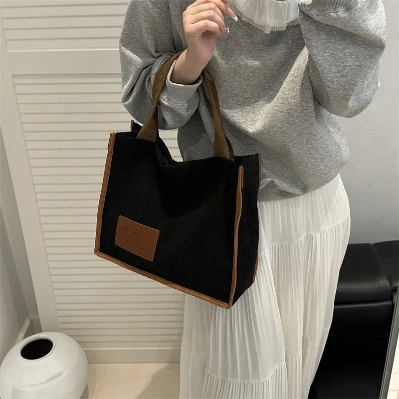 Women Large Capacity Korean Style Tote Bag 2026 — feature 42