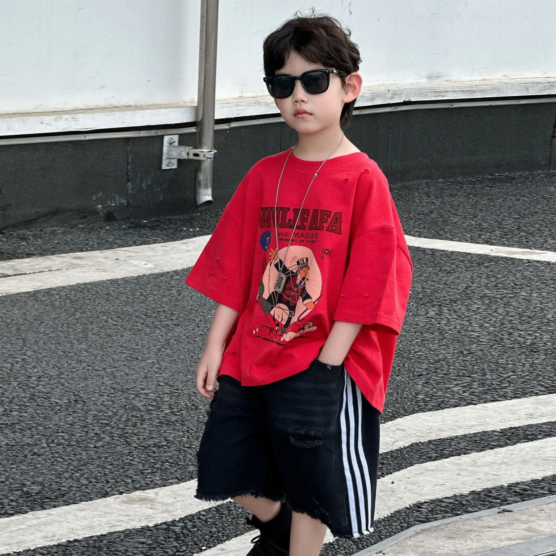Boys Red Graphic T-Shirt Mid Sleeve Summer Wear — feature 2