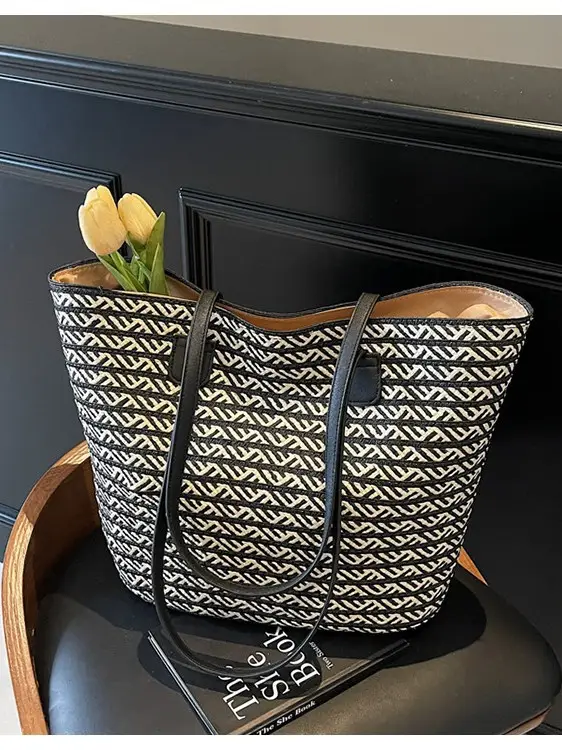 Women's Straw Crossbody Bag with Leather Handles - Image 6