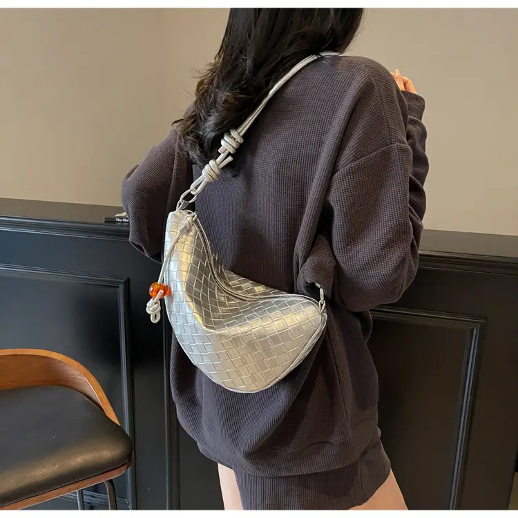 Women's Woven Horns Shoulder Bag Beige Casual Commuter — feature 18