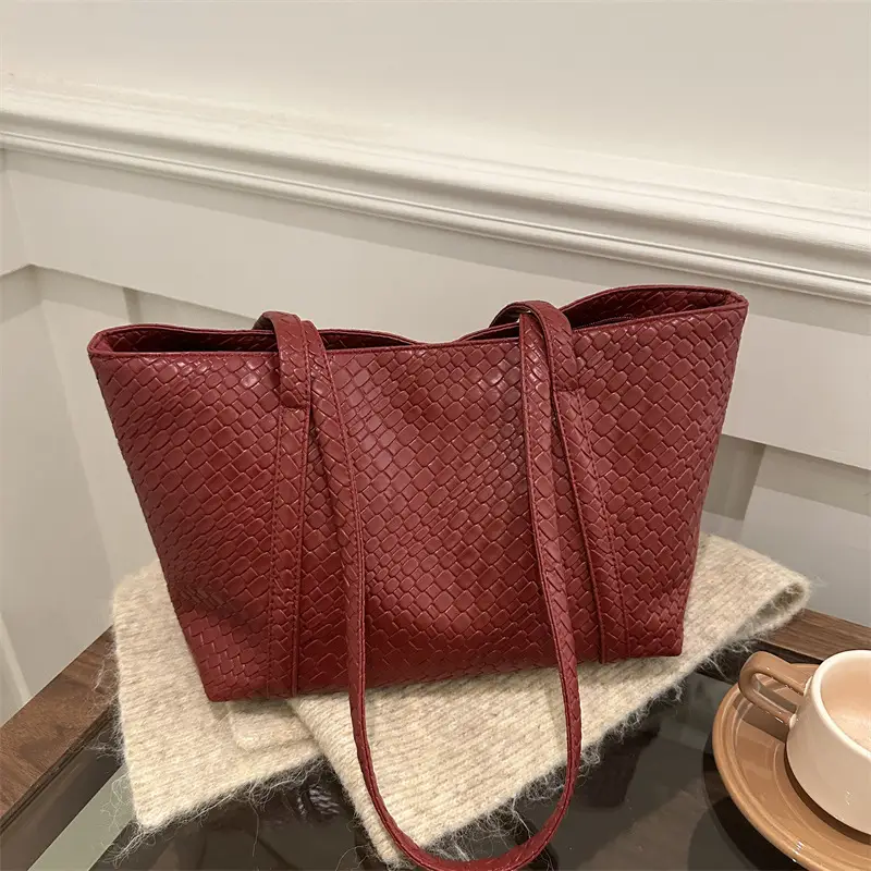 European Woven Large Cap Bag for Women 2025 - Image 7