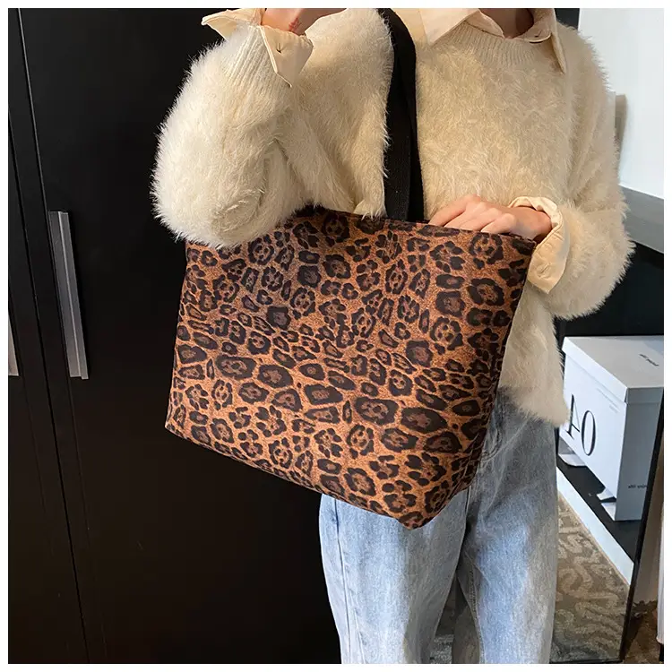 Leopard Print Women's Large Capacity Tote Bag — feature 15