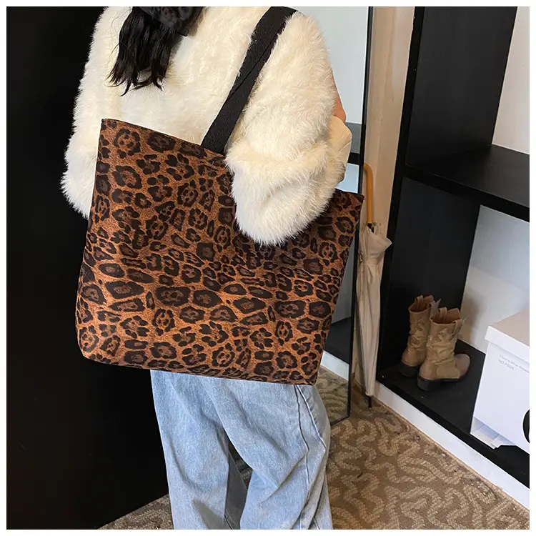 Leopard Print Women's Large Capacity Tote Bag — feature 16
