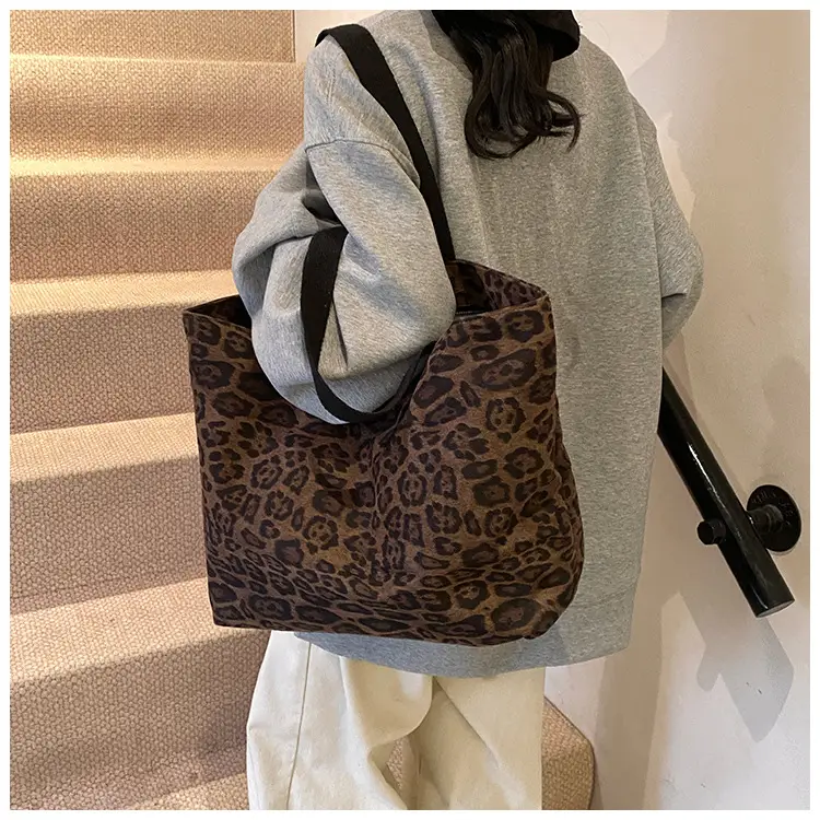Leopard Print Women's Large Capacity Tote Bag — feature 19