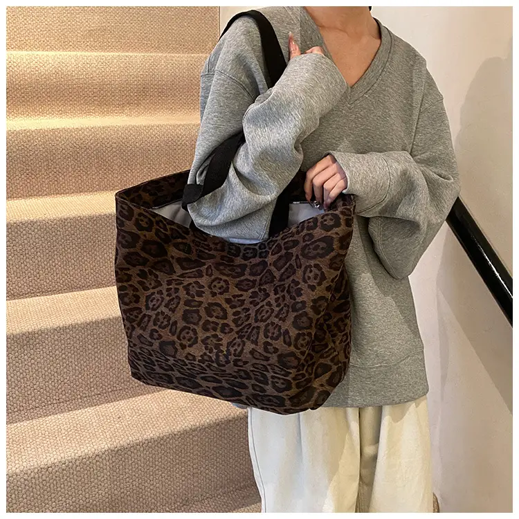 Leopard Print Women's Large Capacity Tote Bag — feature 21