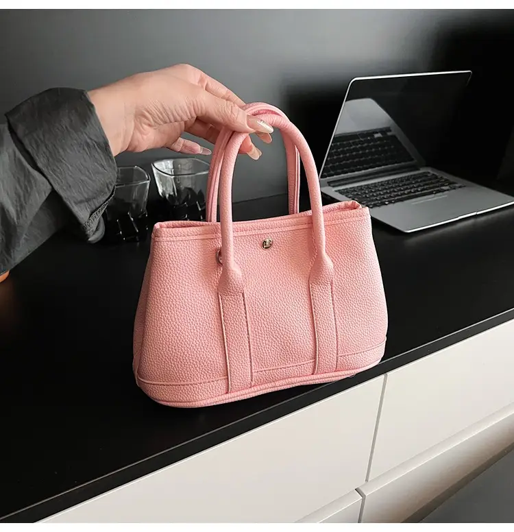 White Leather Hand-Carrying Bucket Bag for Women — feature 14
