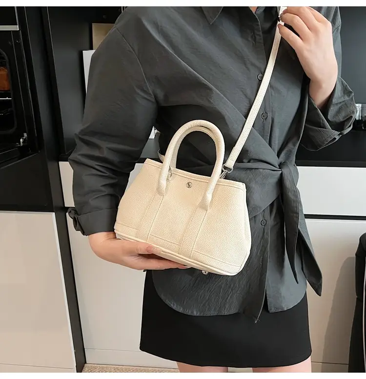 White Leather Hand-Carrying Bucket Bag for Women — feature 16
