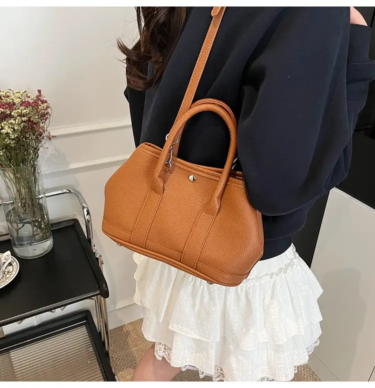 White Leather Hand-Carrying Bucket Bag for Women — feature 22