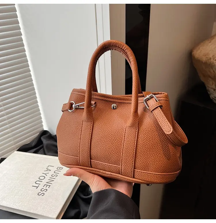 White Leather Hand-Carrying Bucket Bag for Women — feature 34