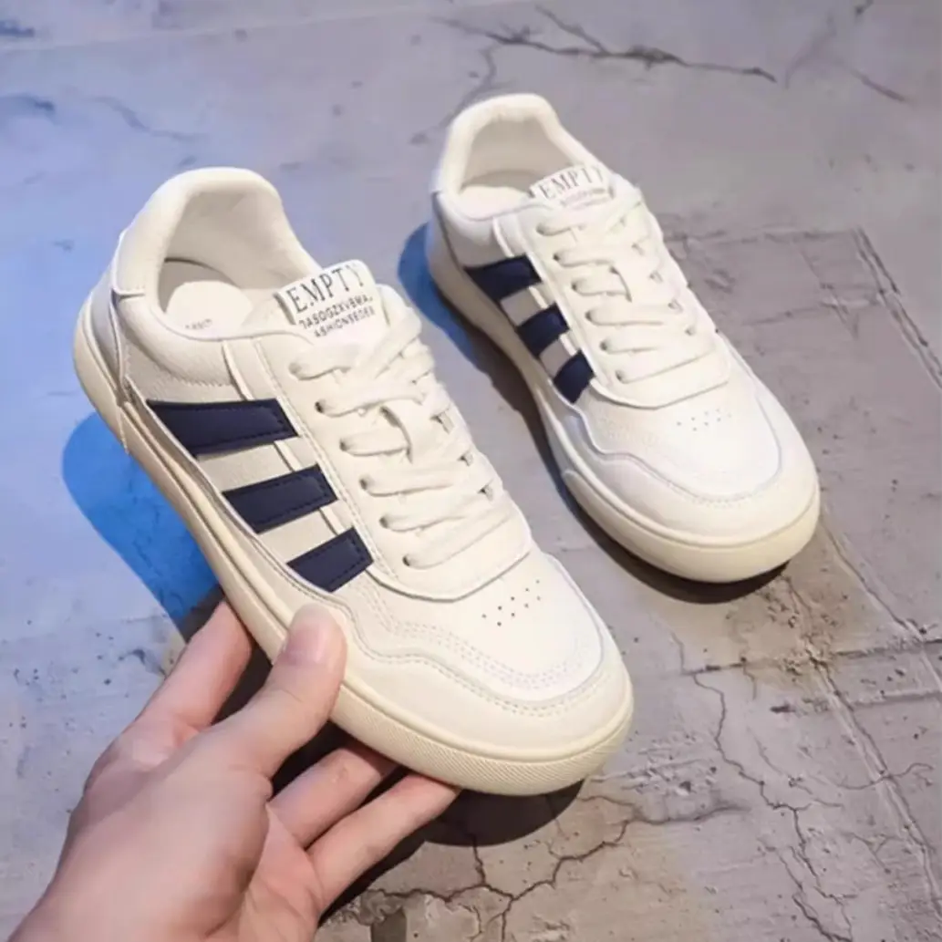 Women's 2025 New Spring Popular Leather Versatile Breathable Soft Sole Sports Shoes Flat Student White Shoes - Image 4