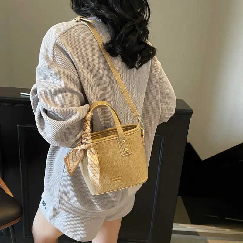 Pink Textured Shoulder Bag for Women 2025 - Image 9