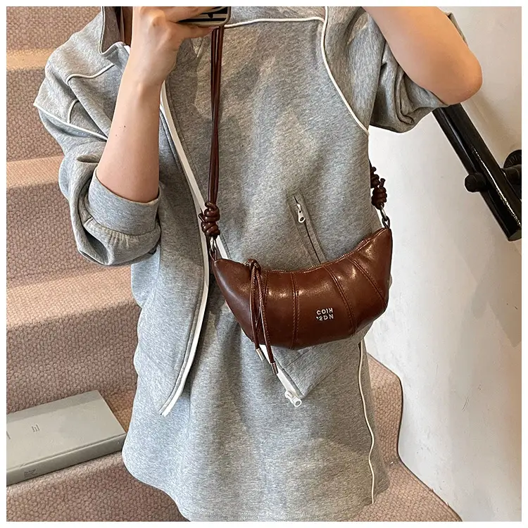 Korean Style Women's Tan Shoulder Bag 2026 New — feature 19