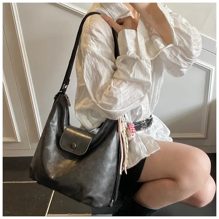 Women's Retro Brown Shoulder Bag with Keychain — feature 13