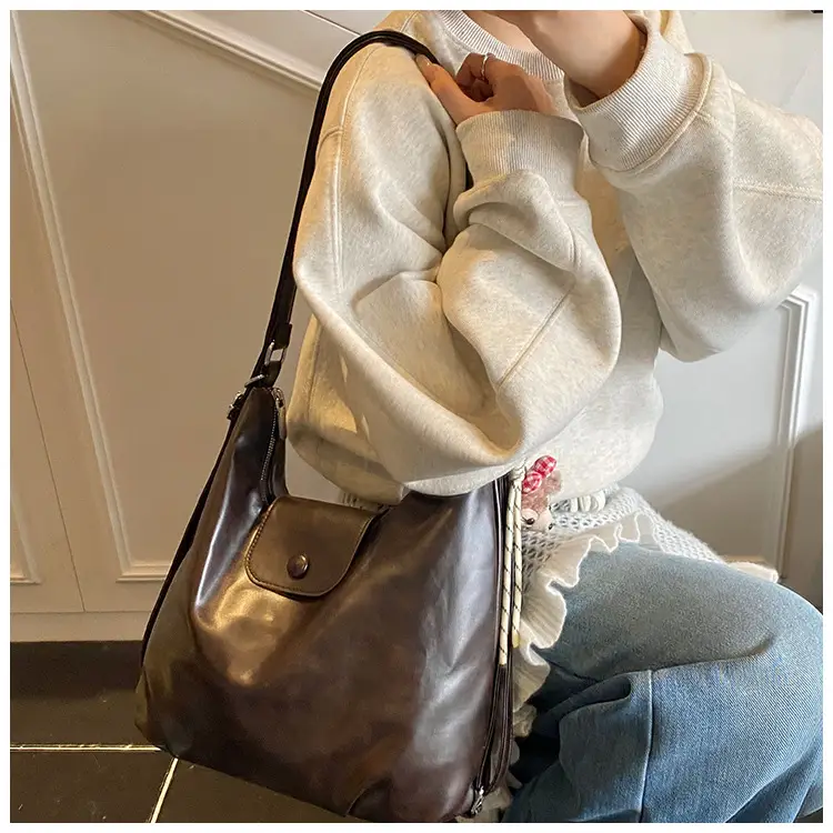 Women's Retro Brown Shoulder Bag with Keychain — feature 20